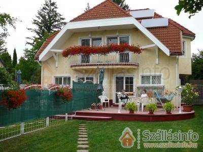 Adra Villa (Zentral Transdanubien > Veszprém megye > Balatonkenese)