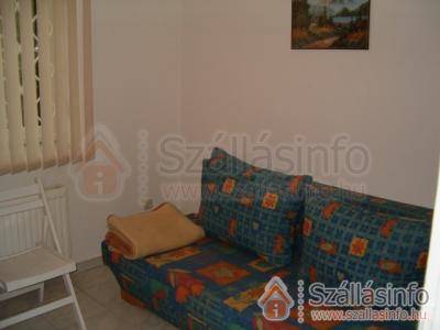 Adra Villa (Közép-Dunántúl > Veszprém megye > Balatonkenese)