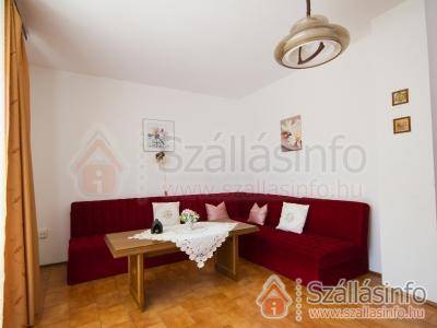 Erika Apartmanház (South Transdanubian > Tolna megye > Dombóvár-Gunarasfürdő)