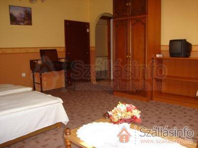 Gémes Vendégház és Étterem (Dél-Dunántúl > Somogy megye > Balatonszárszó)