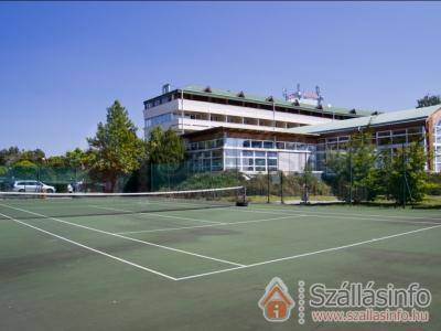 Hotel Marina Port**** (Central Transdanubian > Veszprém megye > Balatonkenese)