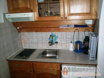 House Black (Nyugat-Dunántúl > Zala megye > Hévíz)