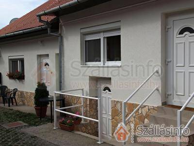 Hungária Apartmanház (South Transdanubian > Baranya megye > Pécs)
