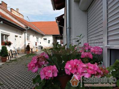 Hungária Apartmanház (Süd Transdanubien > Baranya megye > Pécs)