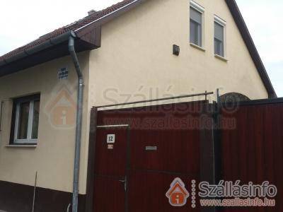 Hunyadi Apartman (North Plain > Jász-Nagykun-Szolnok megye > Szolnok)