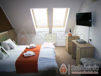 Kálvária-Rácz Hotel (South Transdanubian > Baranya megye > Pécs)