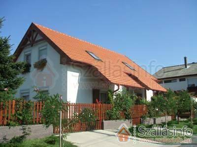 Kertész Vendégház és Apartmanok (West Transdanubian > Győr-Moson-Sopron megye > Hegykő)