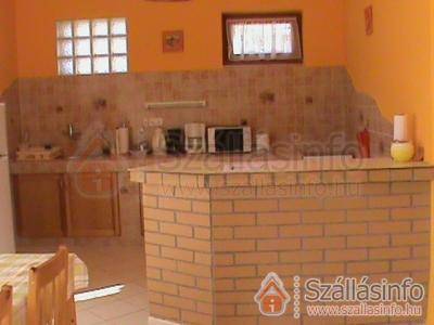 Kristály Apartmanház (Nyugat-Dunántúl > Vas megye > Sárvár)