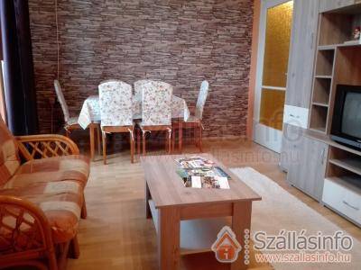 Napsugár Családi Apartman (West Transdanubian > Zala megye > Vonyarcvashegy)