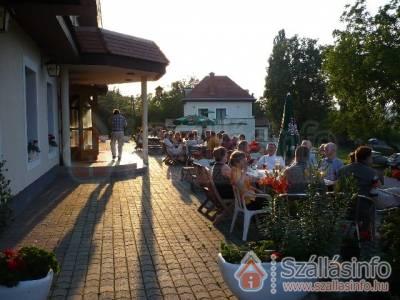 Aquilo Hotel Panoráma (Zentral Transdanubien > Veszprém megye > Tihany)