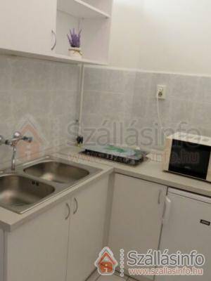 Pávics Apartmanház (Süd Transdanubien > Somogy megye > Balatonboglár)