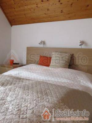 Pávics Apartmanház (Süd Transdanubien > Somogy megye > Balatonboglár)