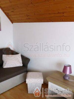 Pávics Apartmanház (Süd Transdanubien > Somogy megye > Balatonboglár)