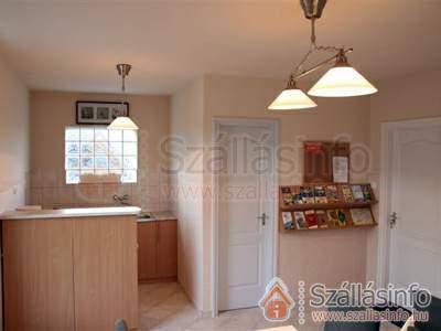 Radek Vendégház (West Transdanubien > Győr-Moson-Sopron megye > Halászi)