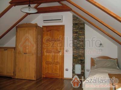 Sétány Vendégház (Central Transdanubian > Veszprém megye > Alsóörs)