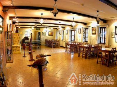 Simon Panzió és Borház (Zentral Transdanubien > Fejér megye > Gárdony-Agárd)