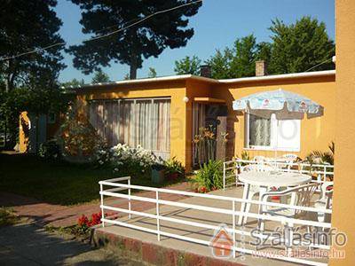 Youth Hostel Villa Benjamin (Süd Transdanubien > Somogy megye > Siófok)